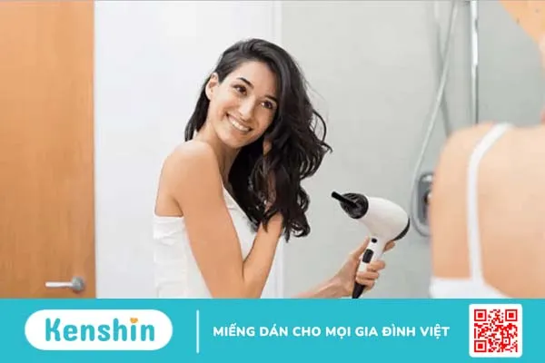 Mách nàng cách sử dụng máy sấy tóc sành điệu