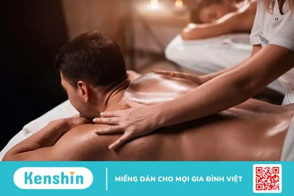 Massage lingam là gì? Kỹ thuật massage giúp kéo dài thời gian quan hệ