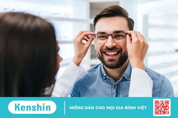 Mắt kính cận là thấu kính gì và những lưu ý khi đo, đeo kính cận