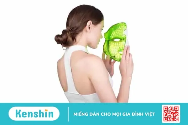 Mặt nạ ánh sáng sinh học: Xu hướng điều trị mụn năm 2019