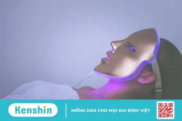 Mặt nạ ánh sáng sinh học: Xu hướng điều trị mụn năm 2019