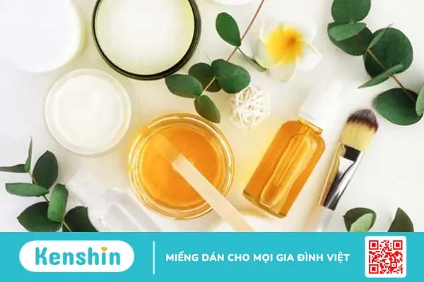 Mật ong và quế có giúp điều trị mụn hay không?