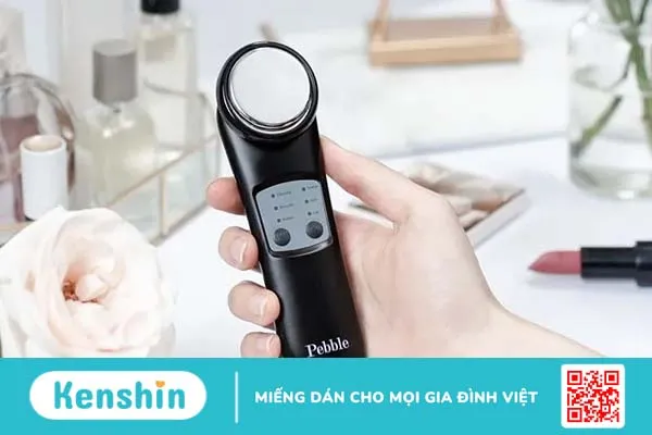 Máy đẩy tinh chất cầm tay: 7 loại máy giúp da hấp thu tối đa dưỡng chất