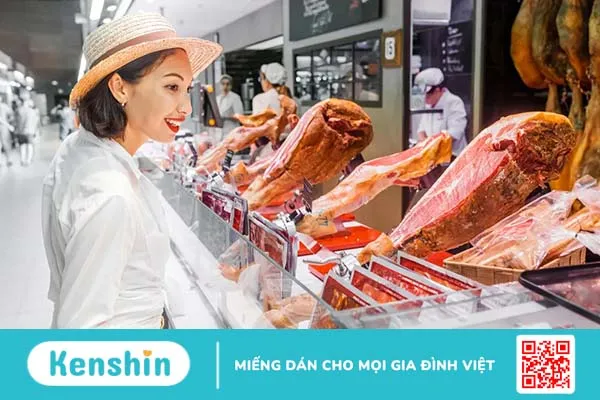 Mẹ bầu ăn thịt xông khói hại nhiều hơn lợi? Những lưu ý mẹ cần biết