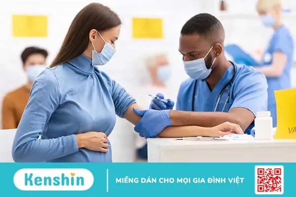 Mẹ bầu tiêm uốn ván mũi 2 muộn có sao không? Cần lưu ý điều gì?