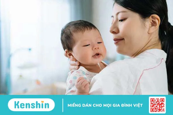 Mẹ nên làm gì khi bé bị hăm cổ? Mẹo ngừa hăm cổ đơn giản mà hiệu quả