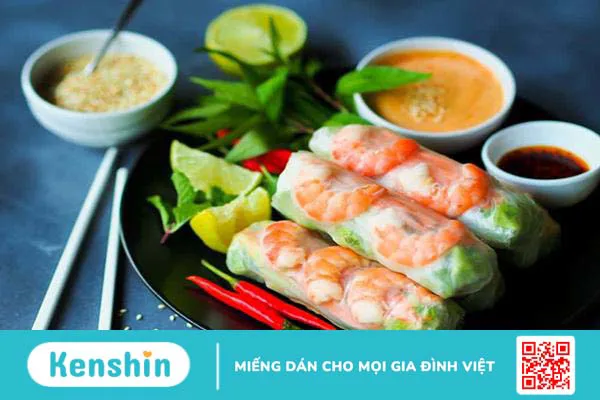 Mẹ sau sinh ăn tôm được không? Bao lâu thì ăn được?