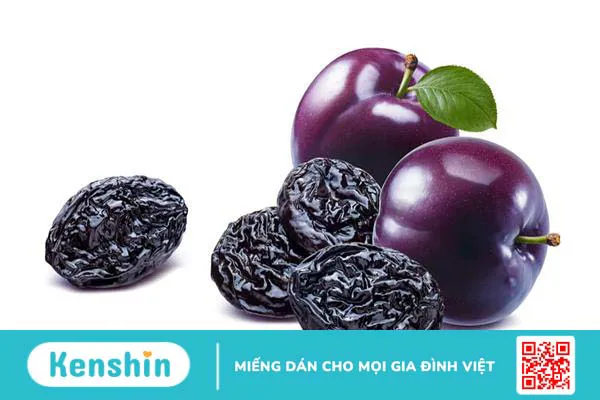 Mẹ sau sinh bị táo bón nên ăn gì? 12 thực phẩm xua tan táo bón sau sinh