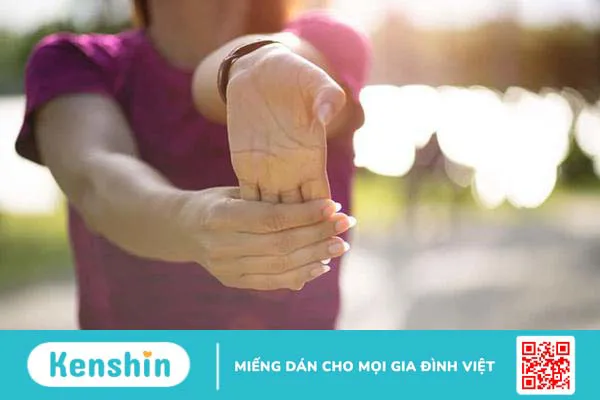 Mẹo nhỏ chữa bong gân cổ tay với các bài tập đơn giản