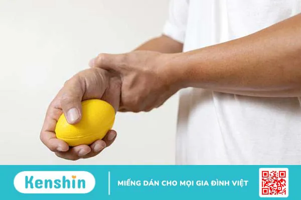 Mẹo nhỏ chữa bong gân cổ tay với các bài tập đơn giản