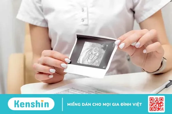 Mổ nội soi u nang buồng trứng: Khi nào cần mổ, biến chứng có thể xảy ra là gì?