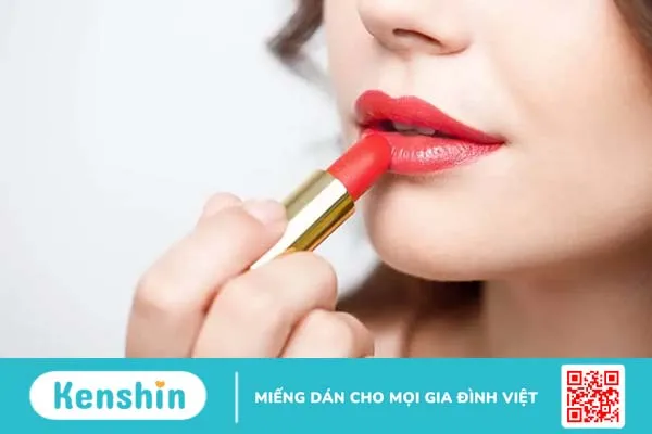 Môi bị chàm: Tình trạng phổ biến nhưng dễ nhầm lẫn!