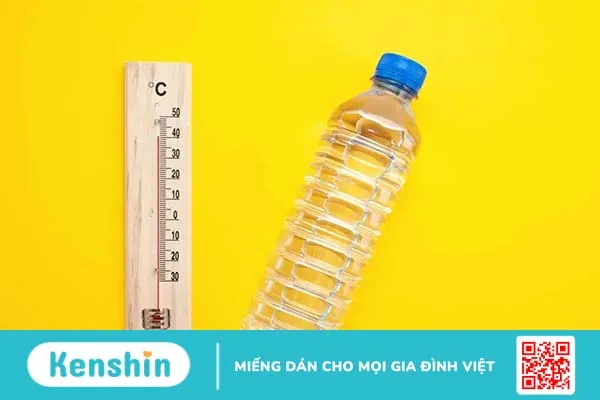 Mỗi ngày nên uống bao nhiêu nước? 10 lợi ích bất ngờ khi bạn uống đủ nước