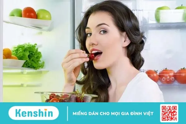 Mụn ẩn ở cằm do đâu? Cách điều trị như thế nào?