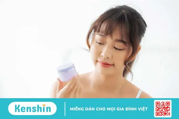 Mụn đỏ: Báo động đỏ của việc căng thẳng kéo dài