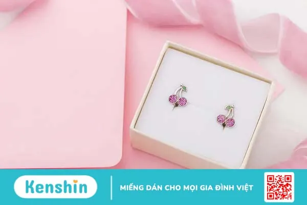 Nên bấm lỗ tai cho bé khi nào? Cách giảm đau và nhiễm trùng khi xỏ lỗ tai