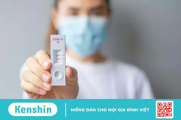 Người bị cảm cúm test Covid có lên 2 vạch không?