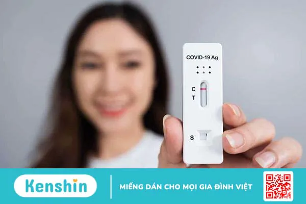 Người bị cảm cúm test Covid có lên 2 vạch không?