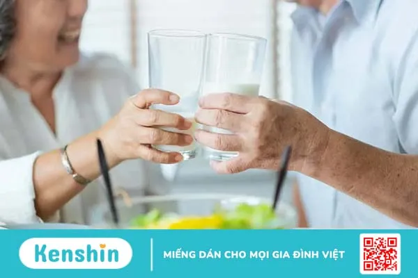 Người bị sỏi thận uống gì cho hết?