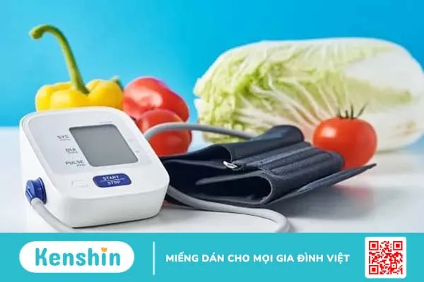 Người bị tăng huyết áp cấp cứu cần phải làm gì?