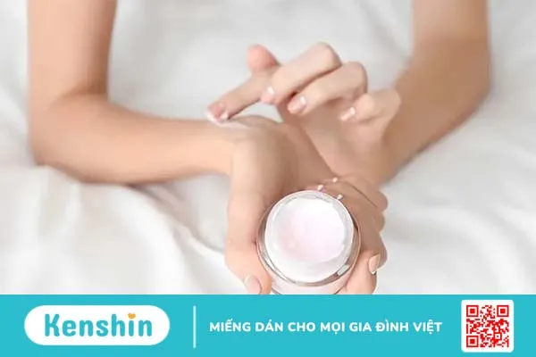 Nguyên nhân dùng kem dưỡng ẩm bị nổi mụn, lão hóa nhanh