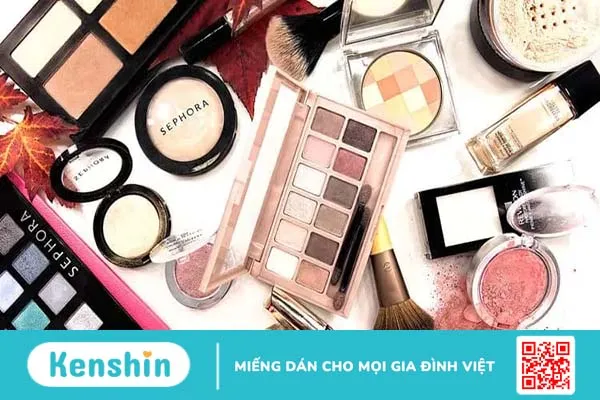 Nguyên nhân gây mụn cám và cách trị mụn hiệu quả