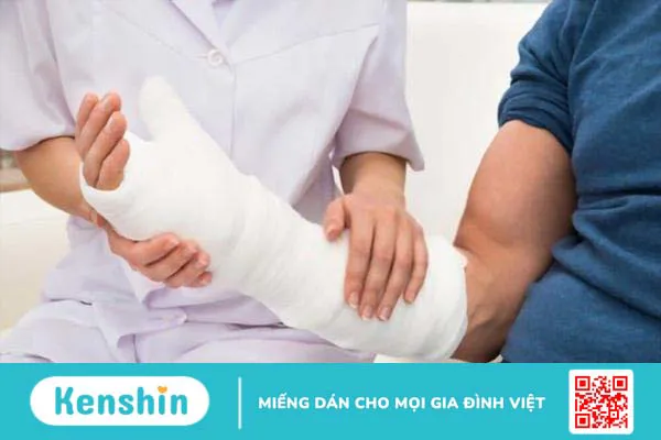 Nguyên nhân gãy xương là do đâu? Yếu tố nguy cơ và cách phòng ngừa