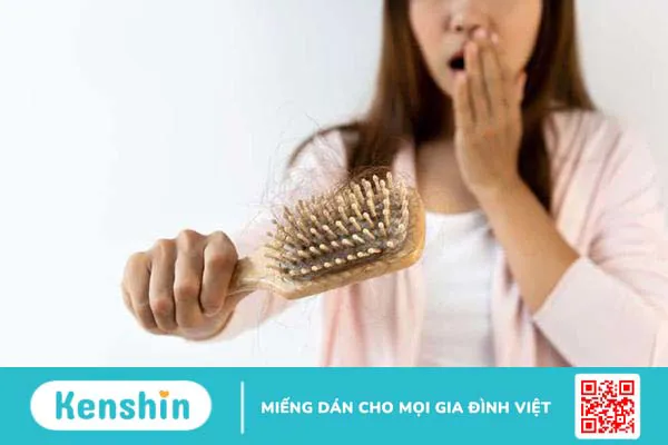 Nguyên nhân rụng tóc sau sinh là gì? Làm thế nào để cải thiện hiệu quả?