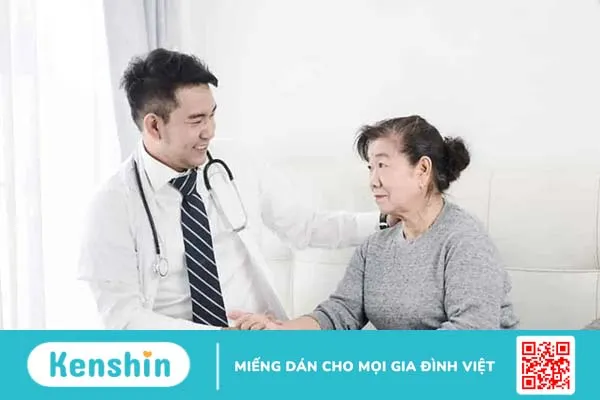 Nguyên nhân và cách khắc phục tình trạng phù chân ở người già