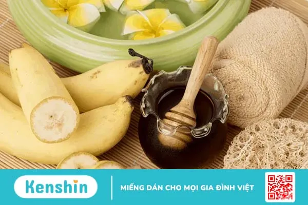 Những lợi ích bất ngờ của việc sử dụng mặt nạ chuối cho tóc