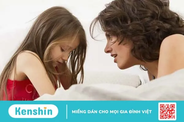 Nói chuyện với con về kinh nguyệt cho bé tự tin phát triển