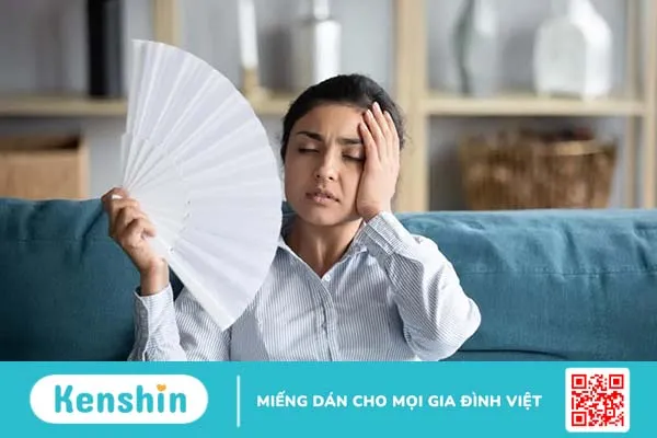 Nóng trong người: Nguyên nhân và cách điều trị