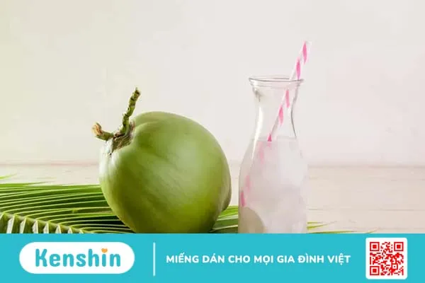 Nước dừa bao nhiêu calo? Uống nước dừa có giảm cân không?