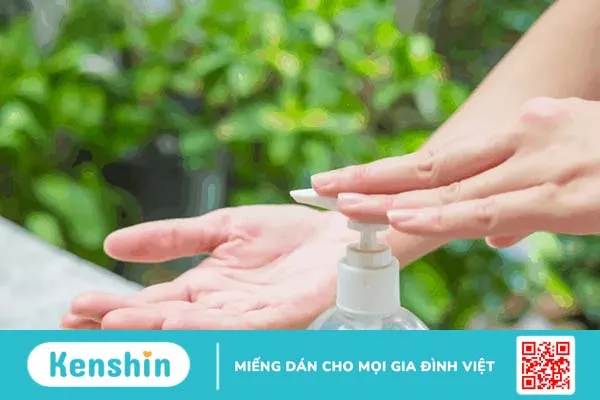 Nước rửa tay khô có an toàn cho da tay? Cách dùng đúng cách