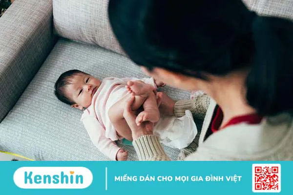 Nuôi con bằng sữa công thức: Điều gì nên và không nên làm?