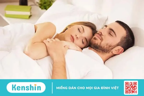 Ôm nhau ngủ có thật sự giúp bạn thư giãn và ngủ ngon hơn?