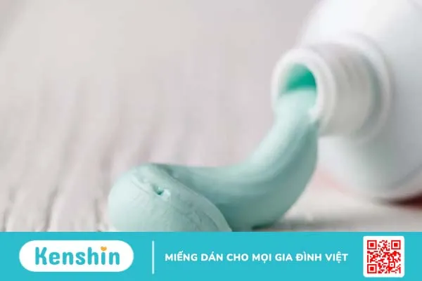 Ong đốt bôi gì cho bớt sưng nhức? Khi nào cần cấp cứu ngay?