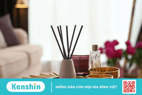 Phòng ngừa nguy cơ sức khỏe tiềm ẩn khi bạn thắp nhang