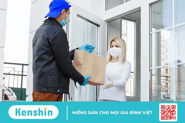 Phòng tránh bị lây nhiễm Covid-19 khi mua hàng online