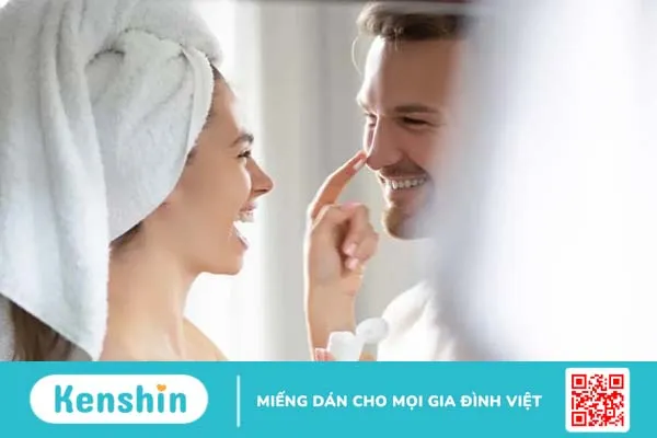 Phụ nữ quan hệ nhiều có ảnh hưởng đến cô bé không?