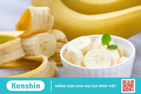 Phun môi có được ăn chuối không? Ăn gì và kiêng gì để nhanh lên màu đẹp