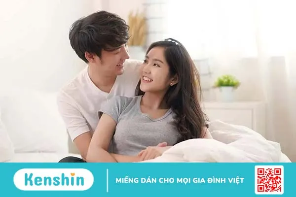 Quan hệ lần đầu ra máu mấy ngày là bình thường?