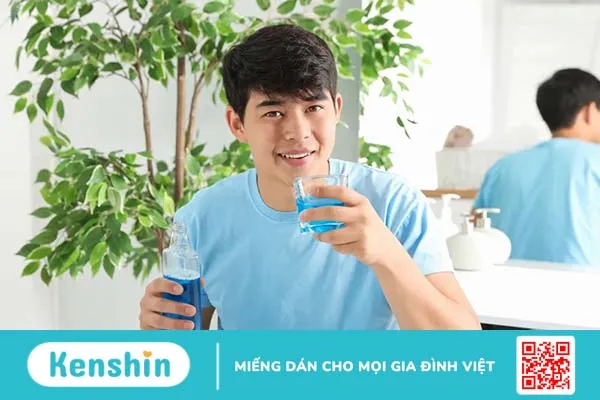 Review 6 nhãn hiệu nước súc miệng trị hôi miệng, the mát dễ tìm mua