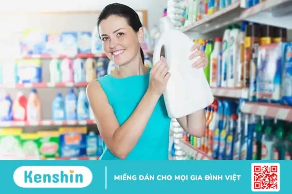 Rôm sảy ở trẻ sơ sinh là gì? Trẻ bị rôm sảy phải làm sao?