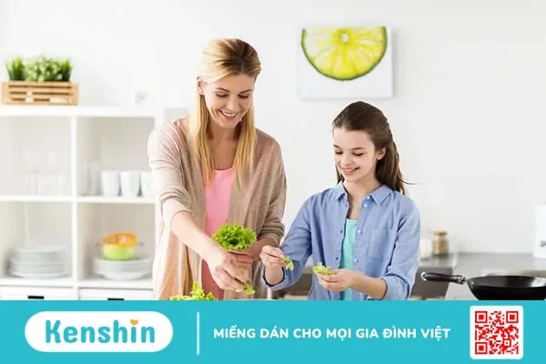 Rụng tóc nhiều ở tuổi dậy thì: Nguyên nhân và cách khắc phục