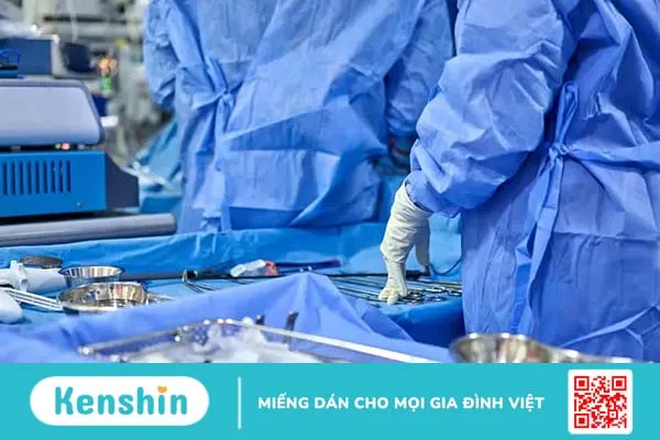 Sạn vôi ở mắt có tự khỏi không? Cách điều trị tại nhà và tại bệnh viện