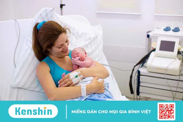 Sau sinh bao lâu hết sản dịch? Mẹ cần lưu ý gì về sản dịch sau sinh?