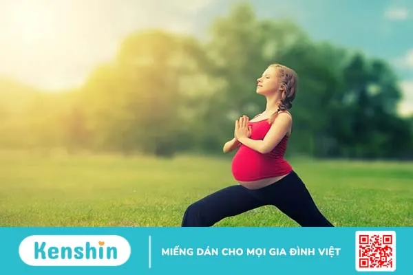 Series ảnh: Hướng dẫn 10 bài tập yoga qua ảnh cho bà bầu để mẹ con cùng khỏe