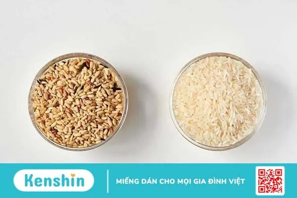 So sánh gạo lứt và gạo trắng: Sự khác biệt là gì? Loại nào tốt hơn?