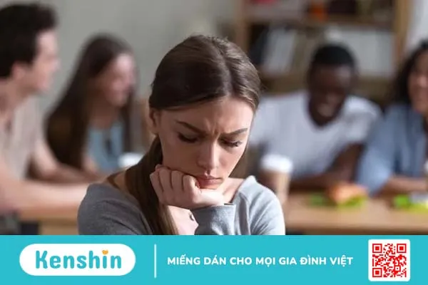 Sống vì mọi người quá nhiều: nguyên nhân, sự ảnh hưởng và cách hạn chế